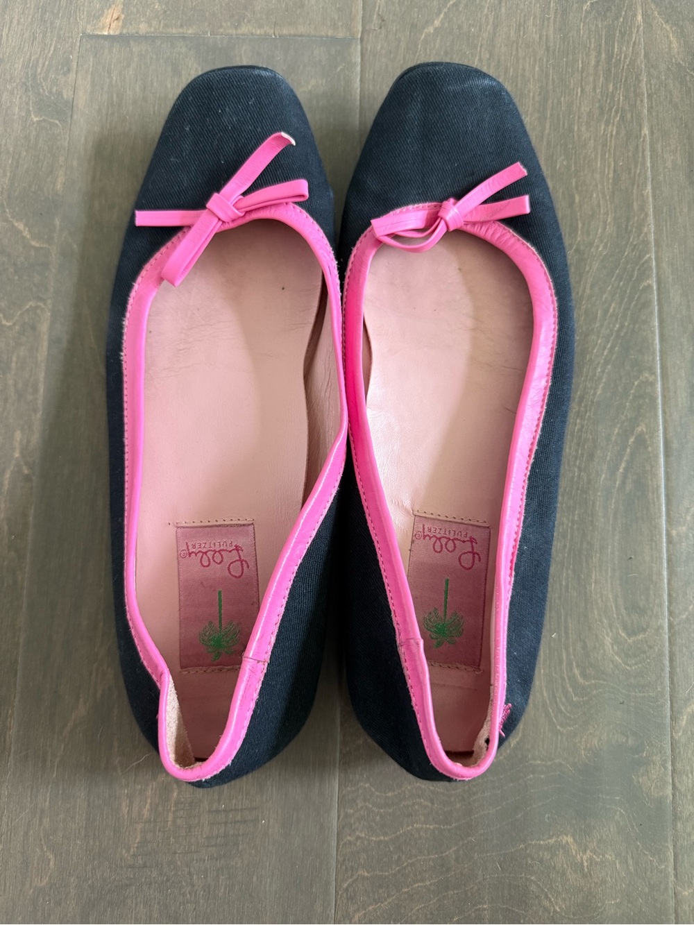 Lilly Pulitzer Black Ballet Flats with Pink Trim and Bow Size 8